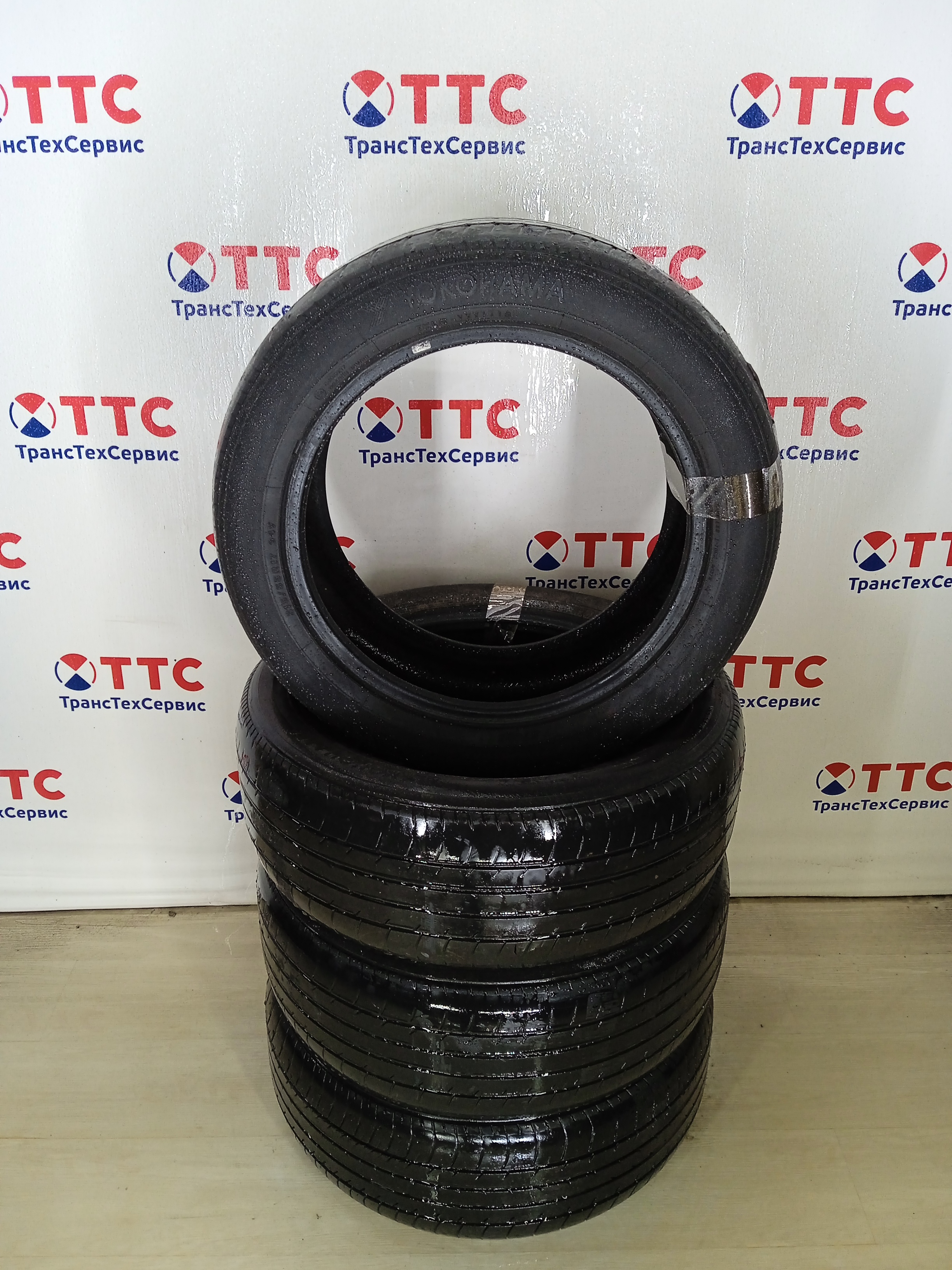 Шины Б\У Yokohama DECIBEL E70 215/55 R